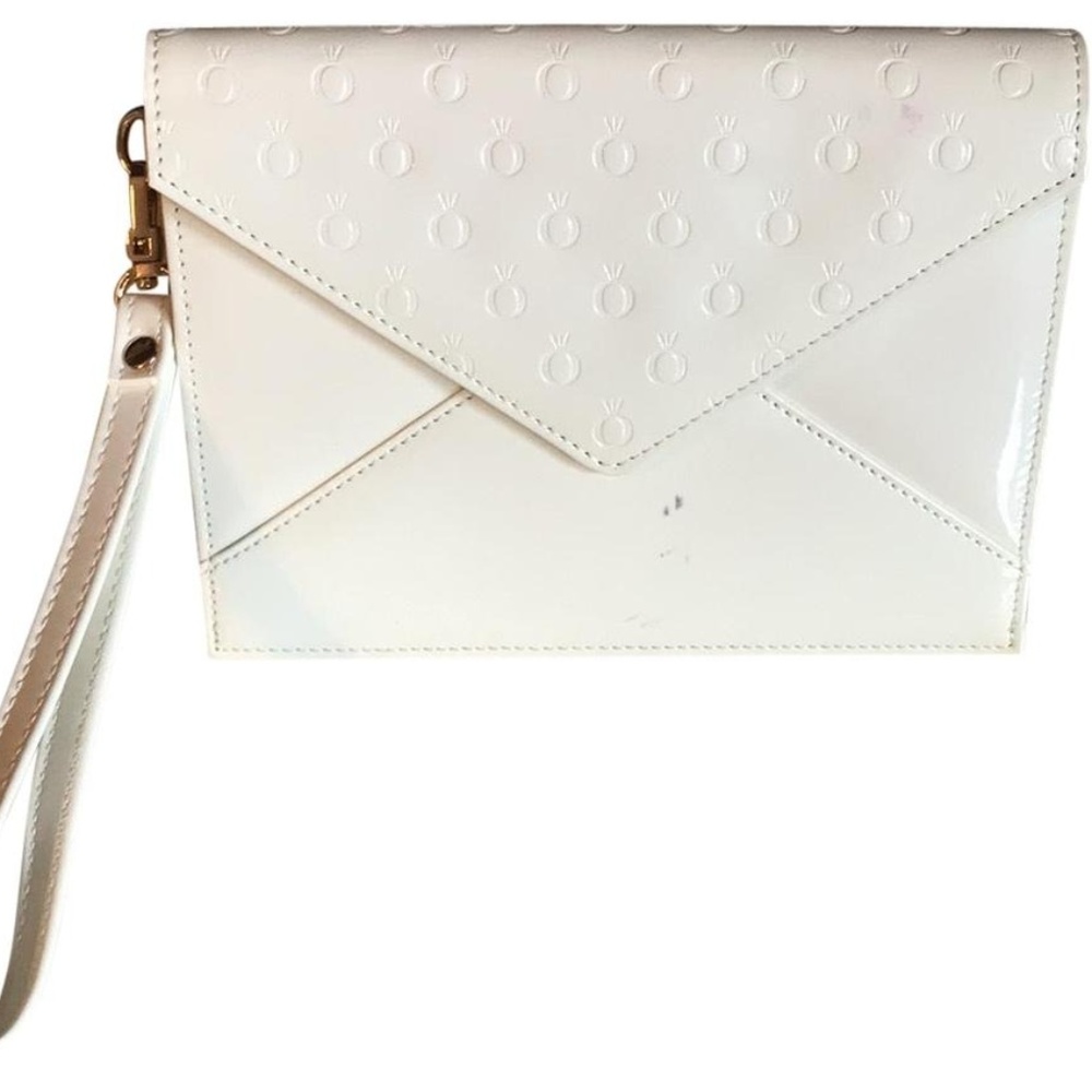 Clutch Embossed Envelope Clutch/Wristlet